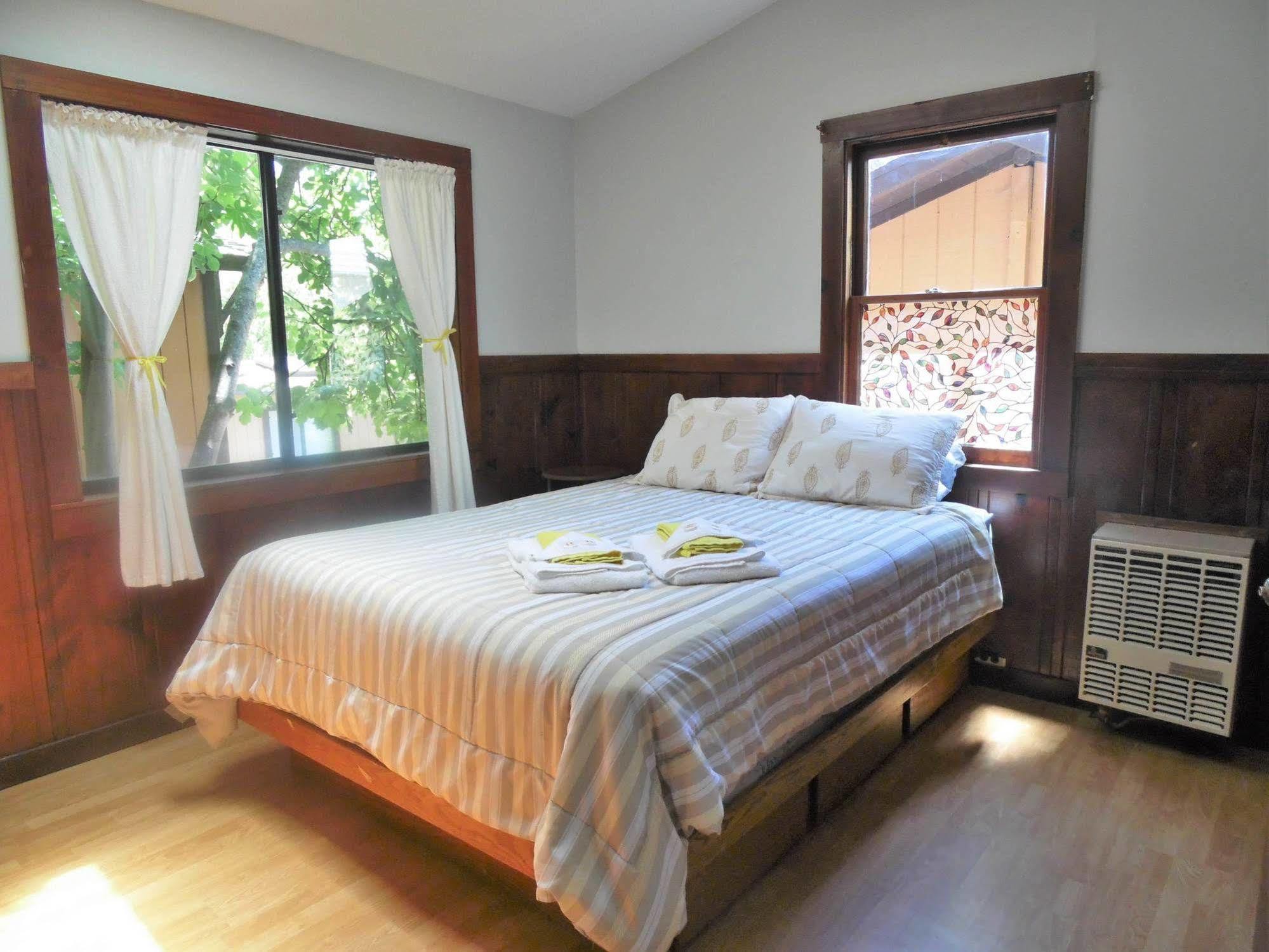Riverlane Resort Guerneville Εξωτερικό φωτογραφία