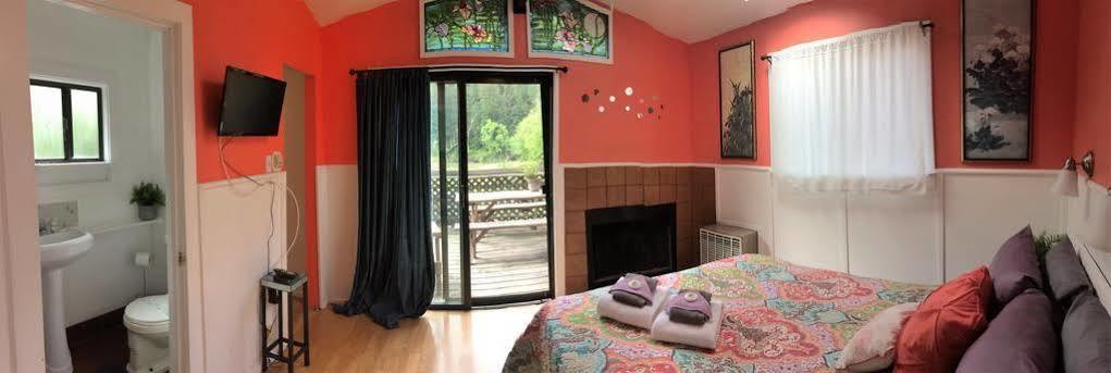 Riverlane Resort Guerneville Εξωτερικό φωτογραφία